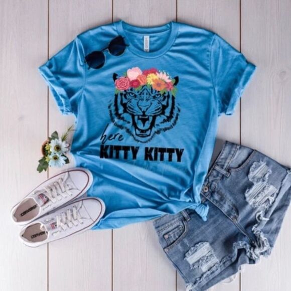 Bella Canvas Tops - SOLD Tiger Graphic T-Shirt  Bella XL Blue Floral